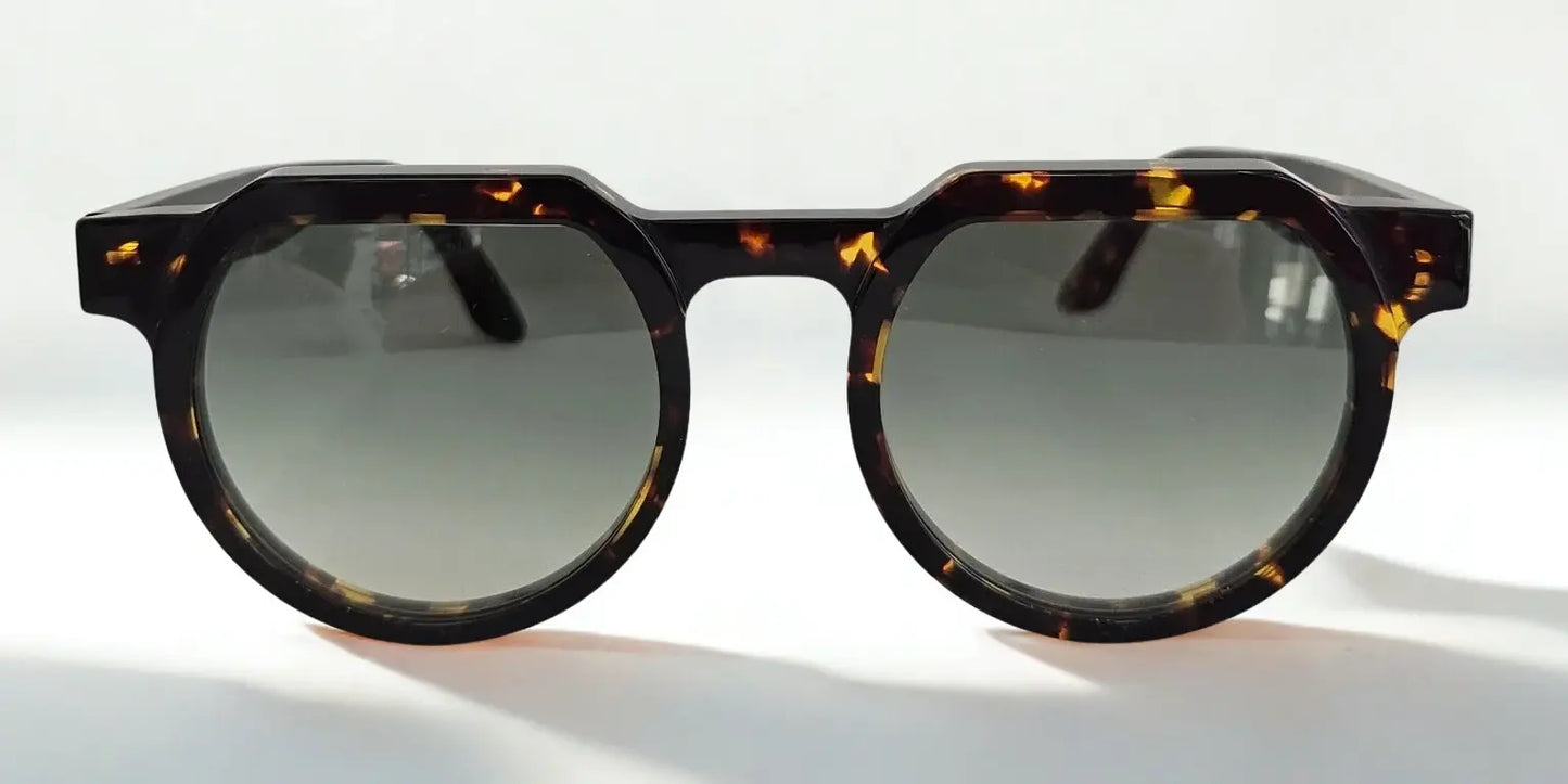 Giuliana Sunglasses Bologna: Design Audace e Eleganza Urbana Made in Italy