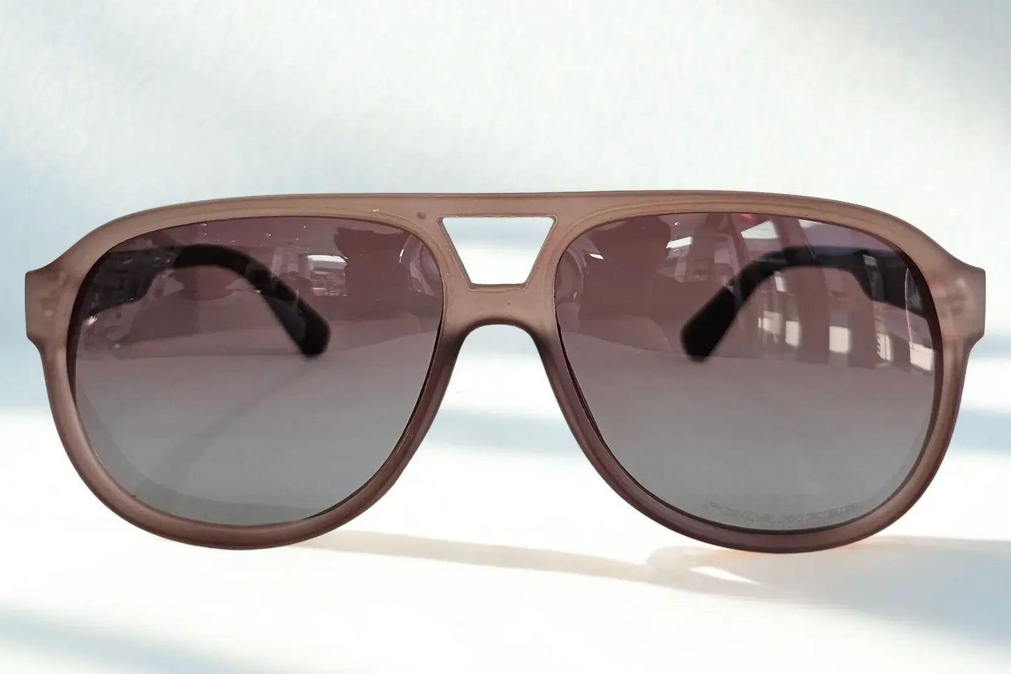 Giuliana Sunglasses - Fusion (Collezione Moderna): L'Incontro tra Classico e Avanguardia