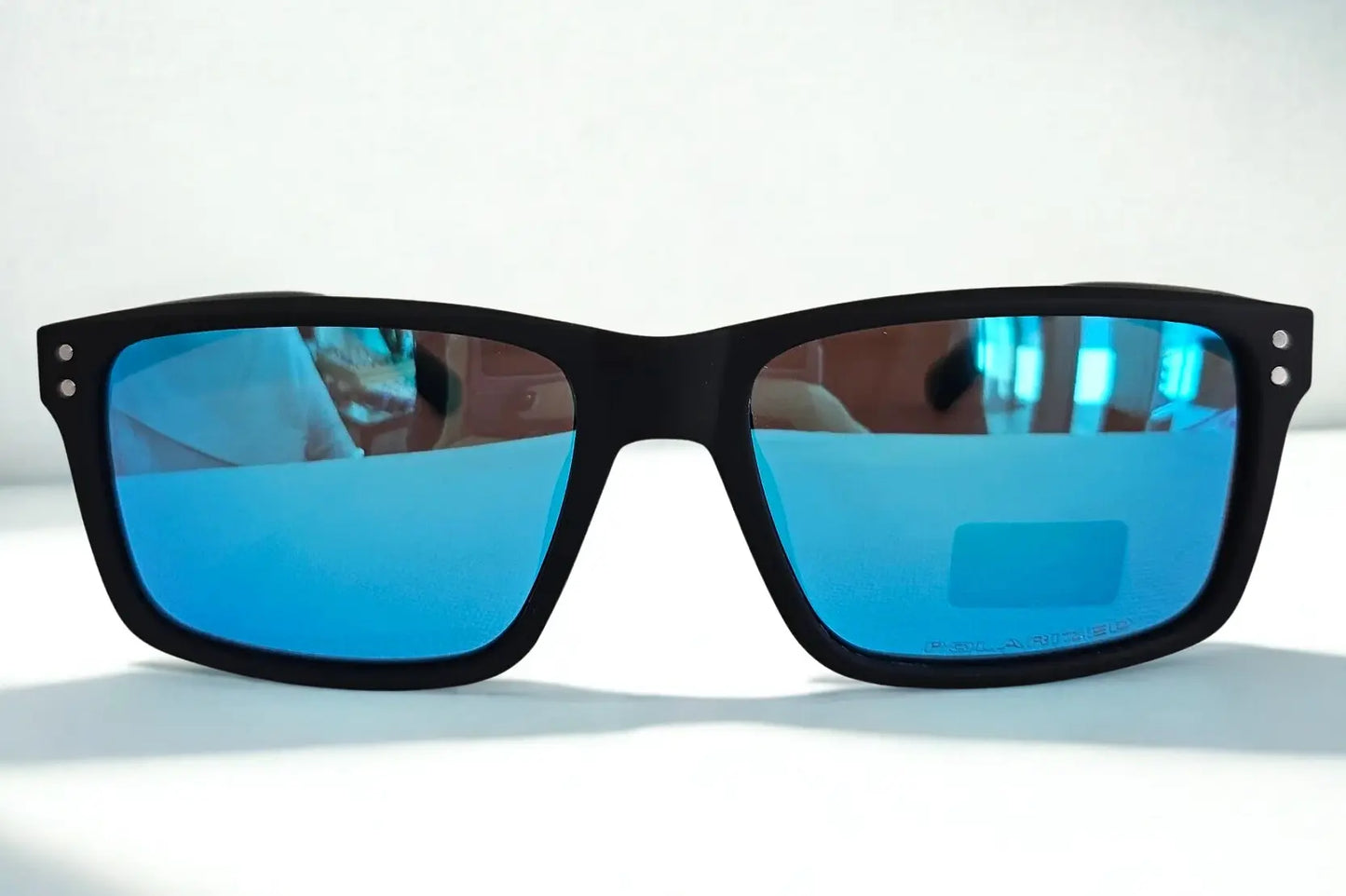 Giuliana Sunglasses - Heritage (Collezione Moderna): L'Eleganza che Trascende il Tempo