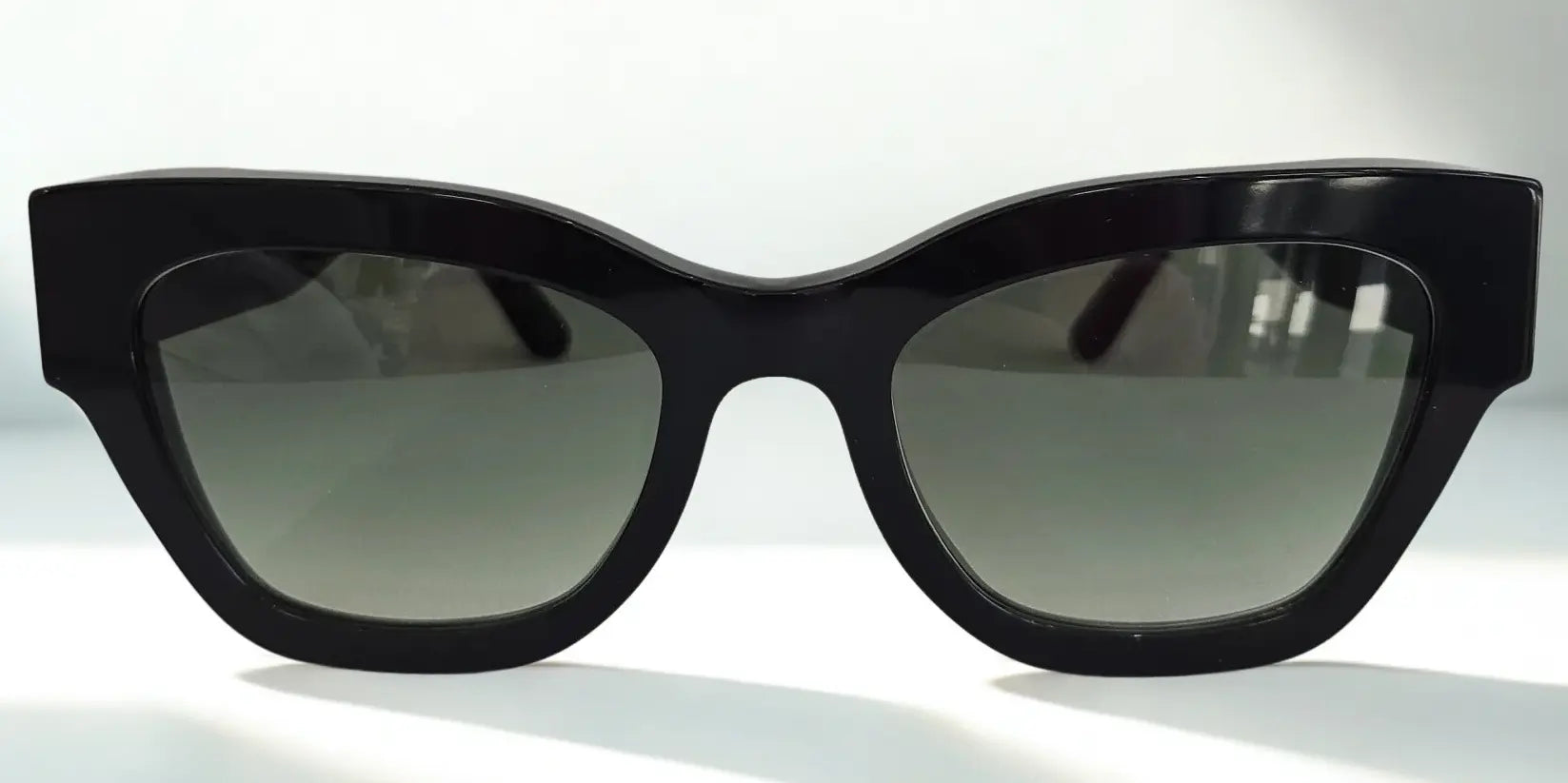 Giuliana Sunglasses Portofino: L'Allure della Riviera, Eleganza Made in Italy
