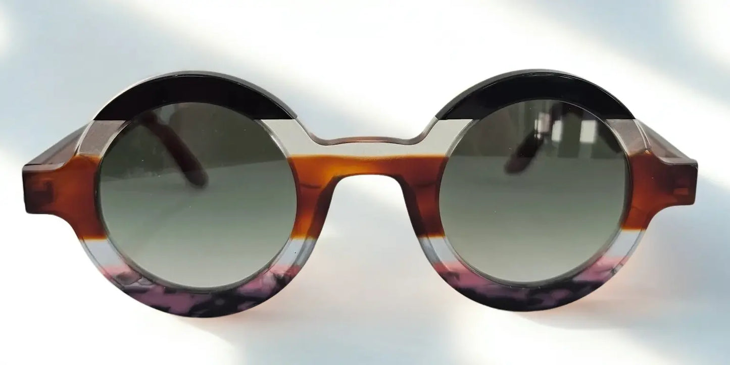 Giuliana Sunglasses Ischia: L'Eleganza Vulcanica dell'Artigianato Made in Italy