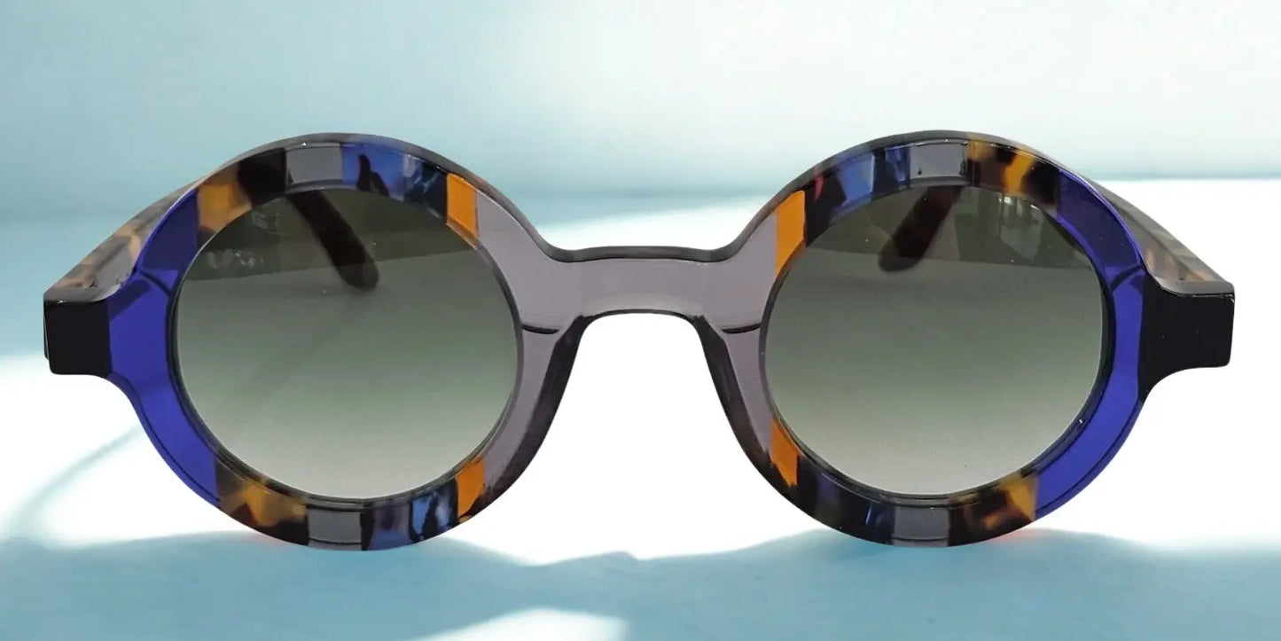 Giuliana Sunglasses Ischia: L'Eleganza Vulcanica dell'Artigianato Made in Italy