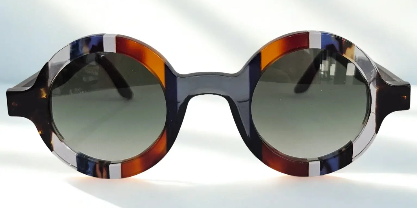 Giuliana Sunglasses Ischia: L'Eleganza Vulcanica dell'Artigianato Made in Italy
