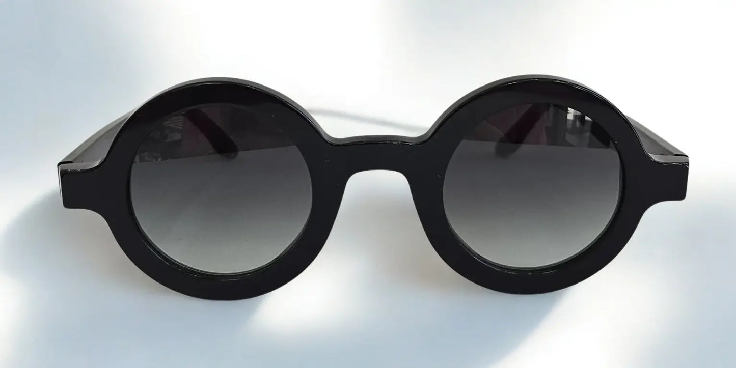 Giuliana Sunglasses Ischia: L'Eleganza Vulcanica dell'Artigianato Made in Italy