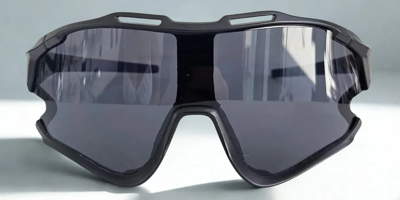 Giuliana Sunglasses Skyblast: La Maschera Sportiva Futuristica per Performance Estreme Made in Italy