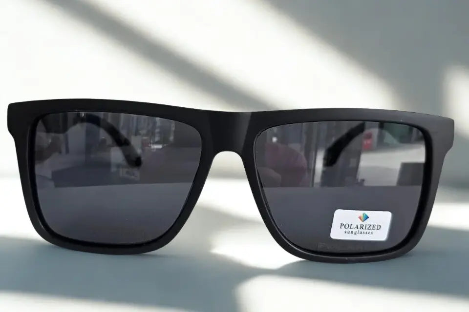 Giuliana Sunglasses - Solaris Rush: Performance e Stile Sportivo, Lenti Polarizzate