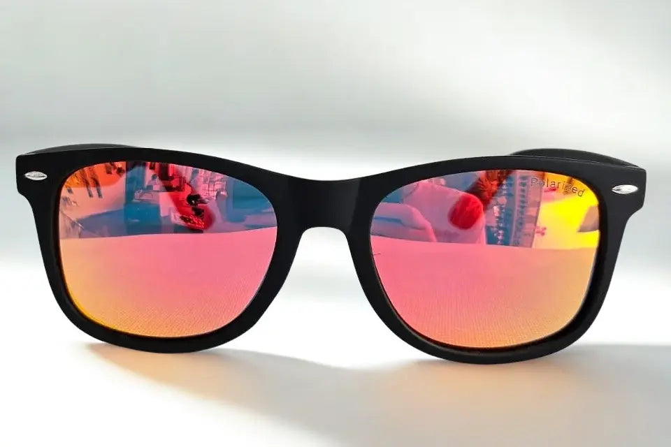Giuliana Sunglasses - Vibe Polar: Energia, Colore e Funzionalità per Ogni Avventura
