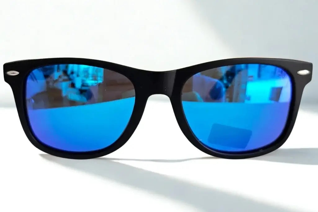 Giuliana Sunglasses - Vibe Polar: Energia, Colore e Funzionalità per Ogni Avventura