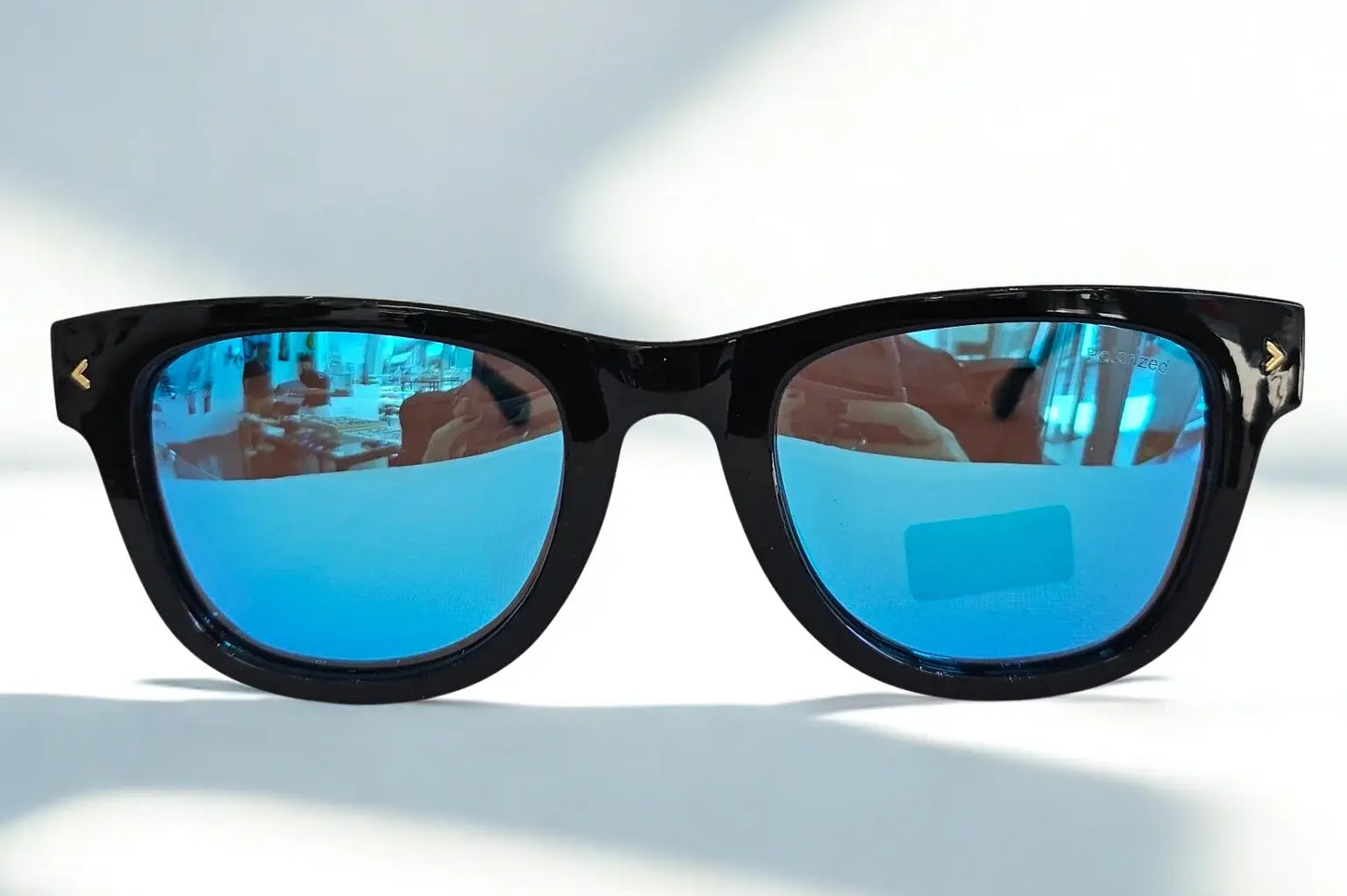 Giuliana Sunglasses - Vortex (Colección Moderna): El Centro de Todas las Miradas