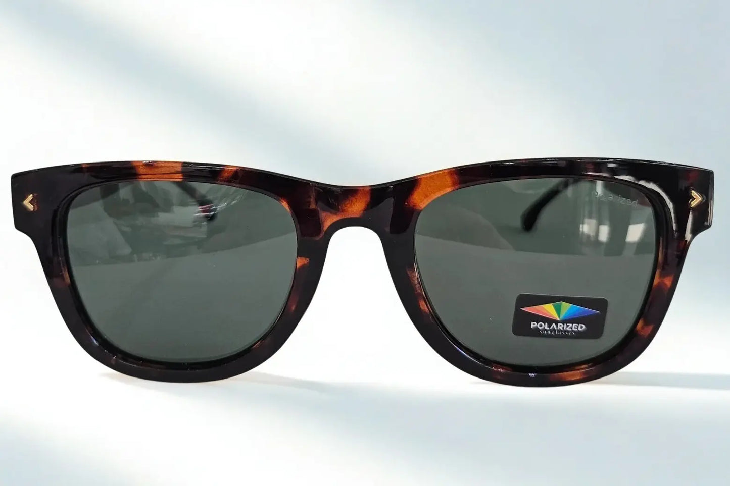 Giuliana Sunglasses - Vortex (Colección Moderna): El Centro de Todas las Miradas