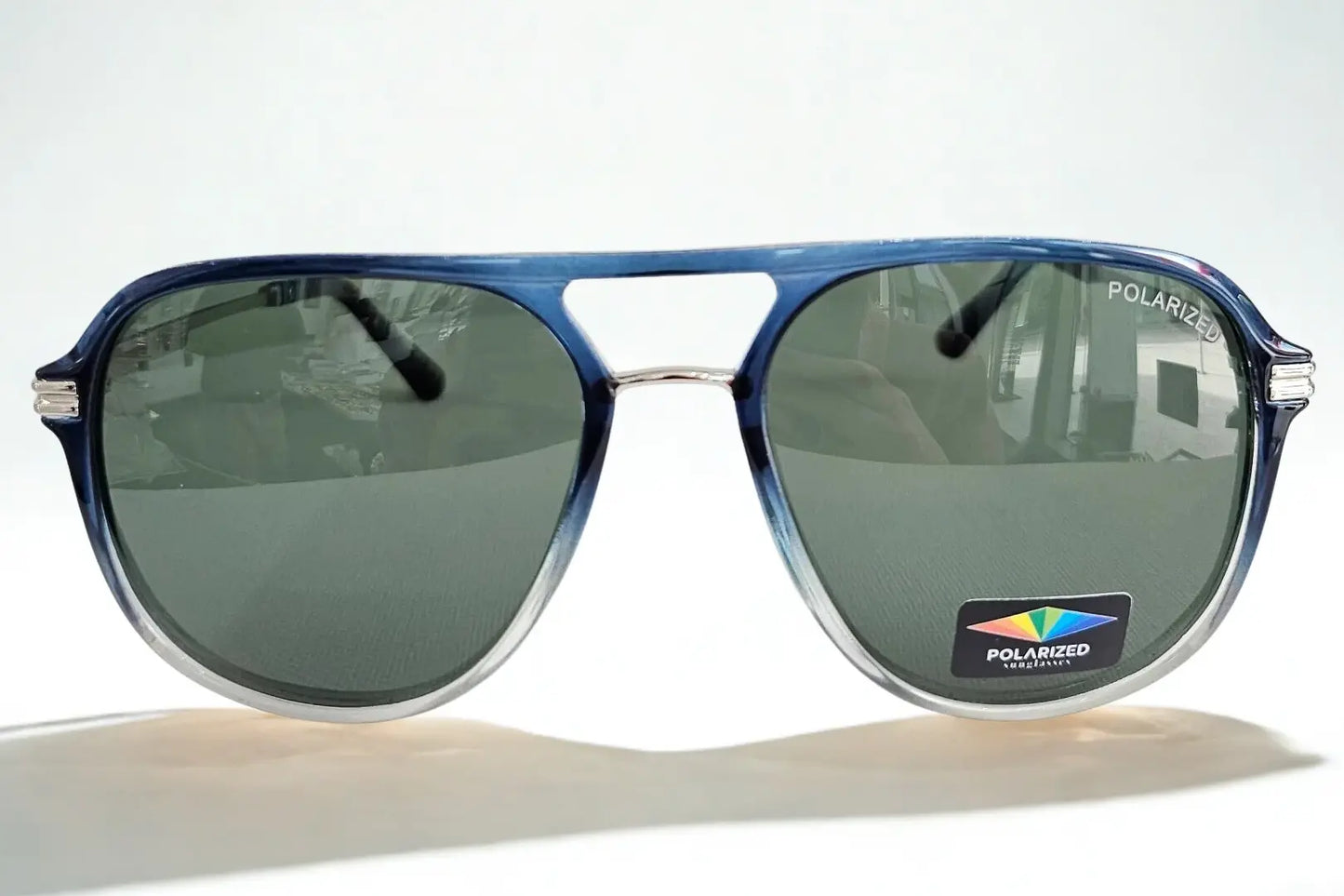 Giuliana Sunglasses - Aviator Urban: Eleganza Intramontabile Incontra lo Stile Urbano