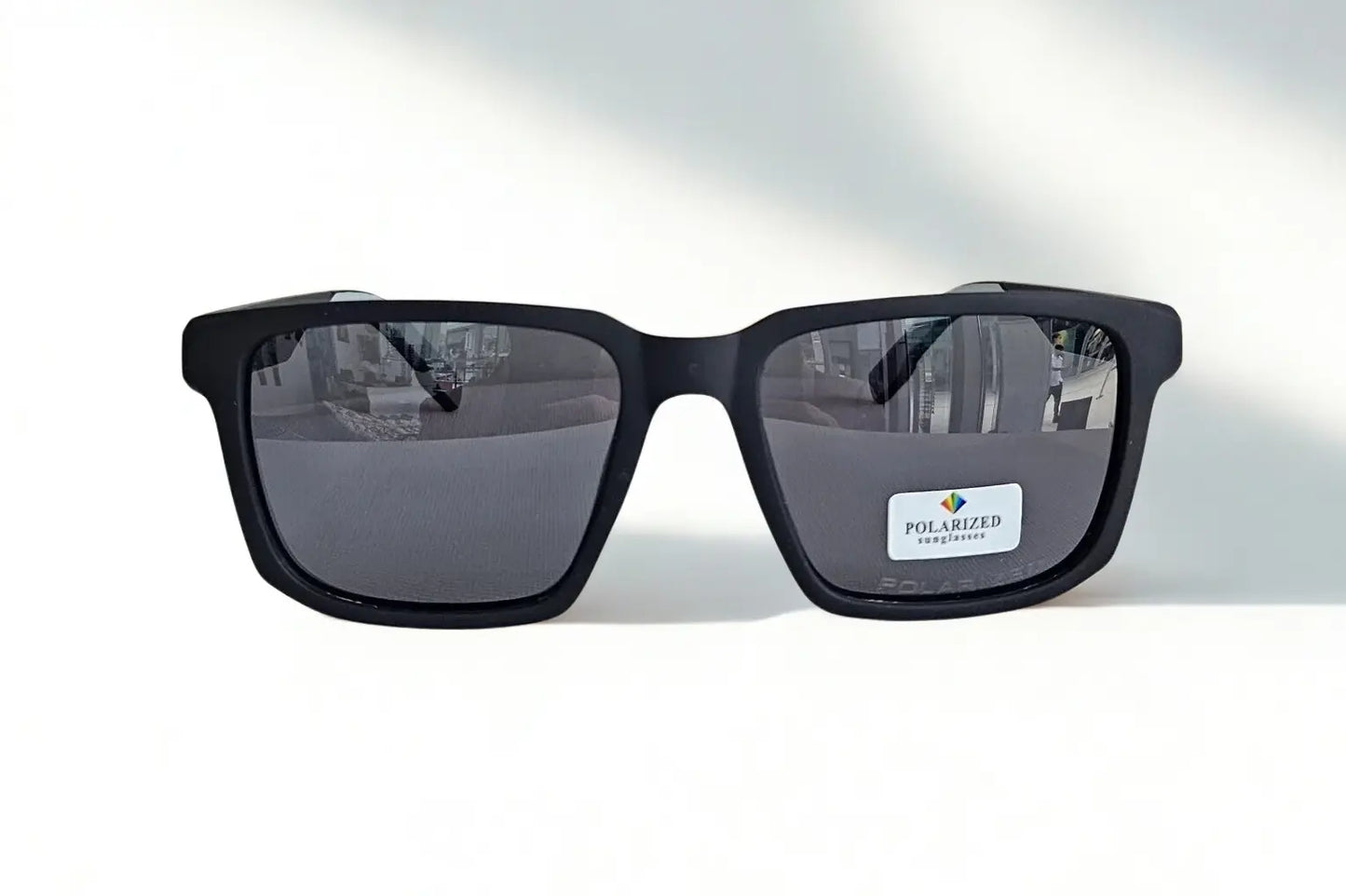 Giuliana Sunglasses - Future: Funzionalità, Minimalismo e Stile Deciso per la Città