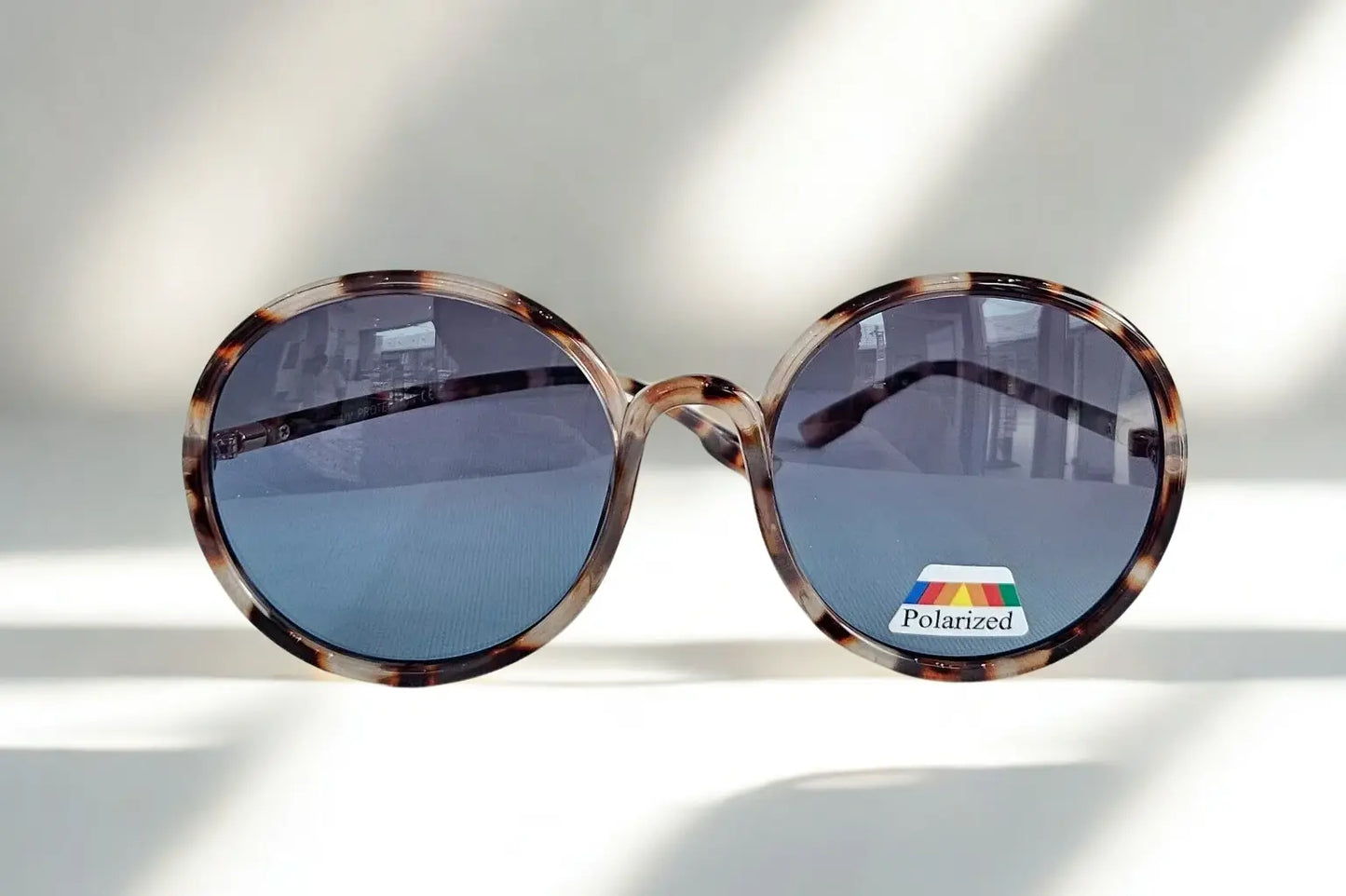 Giuliana Sunglasses - Luna Nova: Il Fascino Bohémien degli Anni '70 Incontra il Glamour Moderno