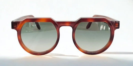 Giuliana Sunglasses Bologna: Design Audace e Eleganza Urbana Made in Italy