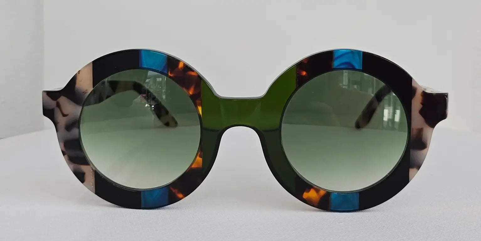 Giuliana Sunglasses Perugia: Arte e Colore in Ogni Sguardo Made in Italy
